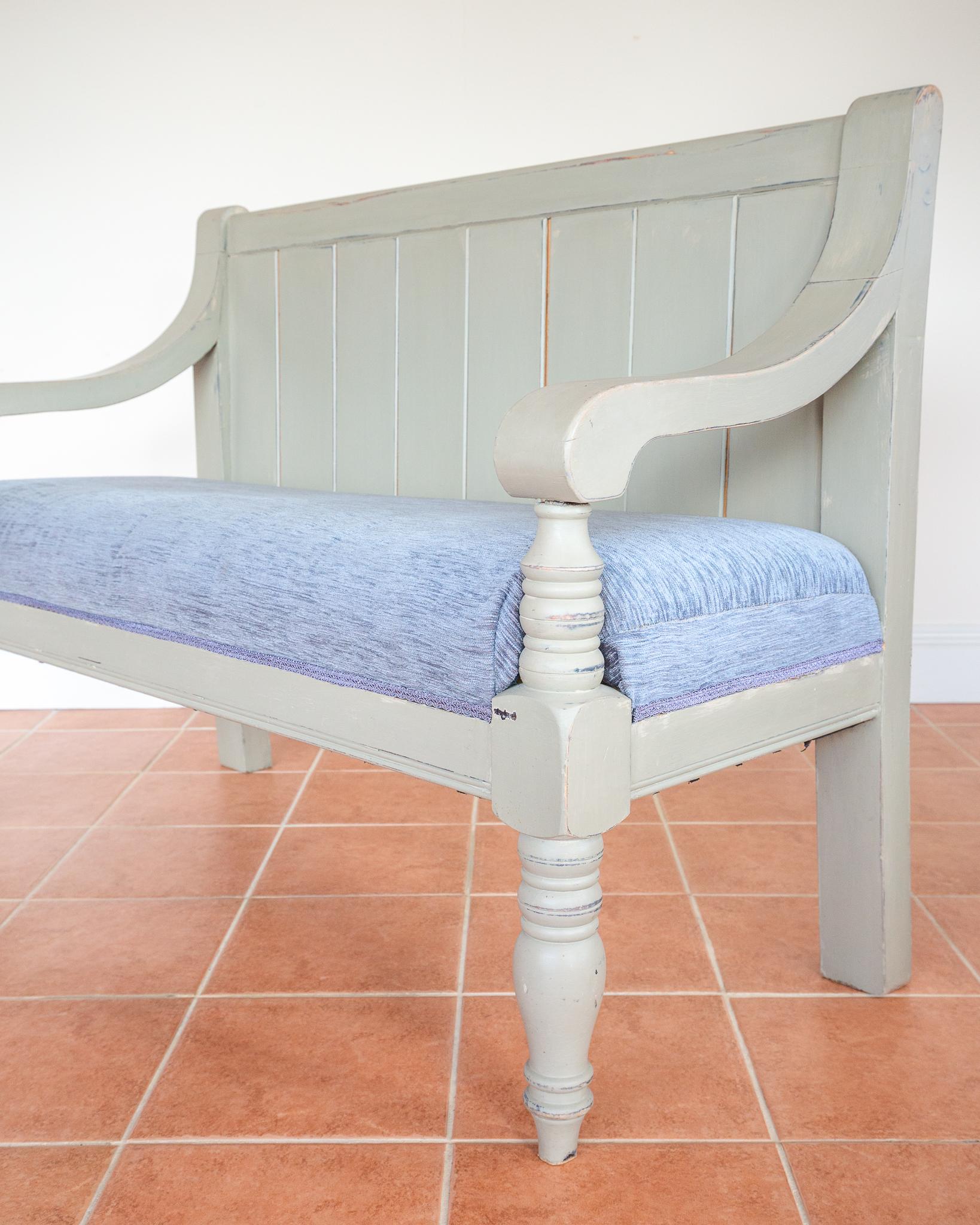 Banc de chapelle peint English Antique Upholstered Oak Victorian Settle Grey Blue en vente 1