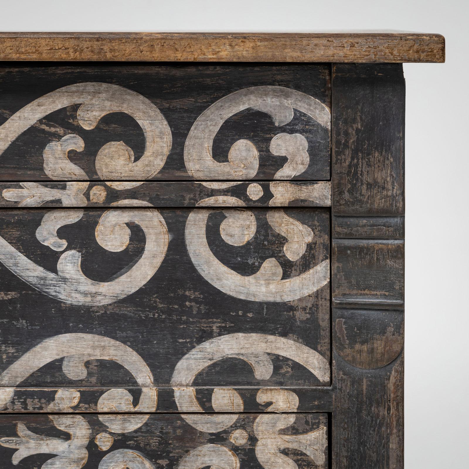 Dipinto a mano Painted Chest of Drawers, Mid-19th Century in vendita