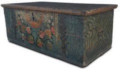 Gemalte Truhe mit Blumendekoration Frühes 19. Jahrhundert