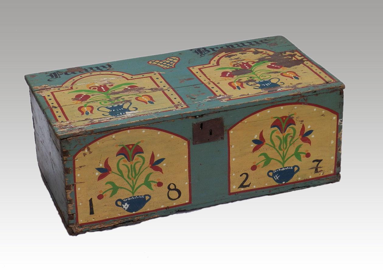 Painted Coffer Folk Art 19th Century Pine Blanket Chest 
Gloriously distressed through age
Fanny Browne 
In good condition with great distressed patina paint work







