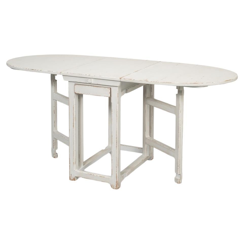 Painted Country Drop Leaf Table For Sale