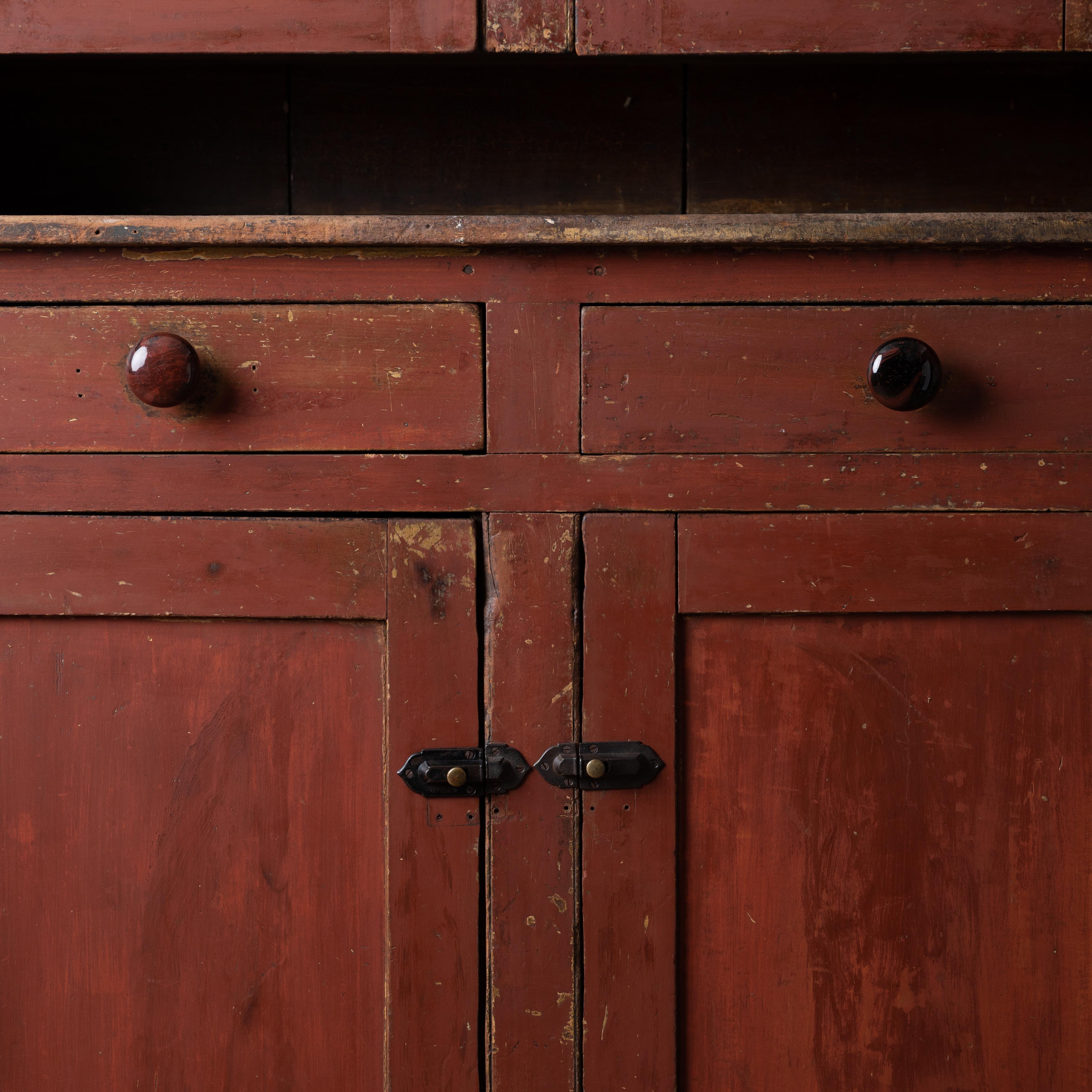 Painted Cupboard, 19th Century In Good Condition For Sale In Savannah, GA