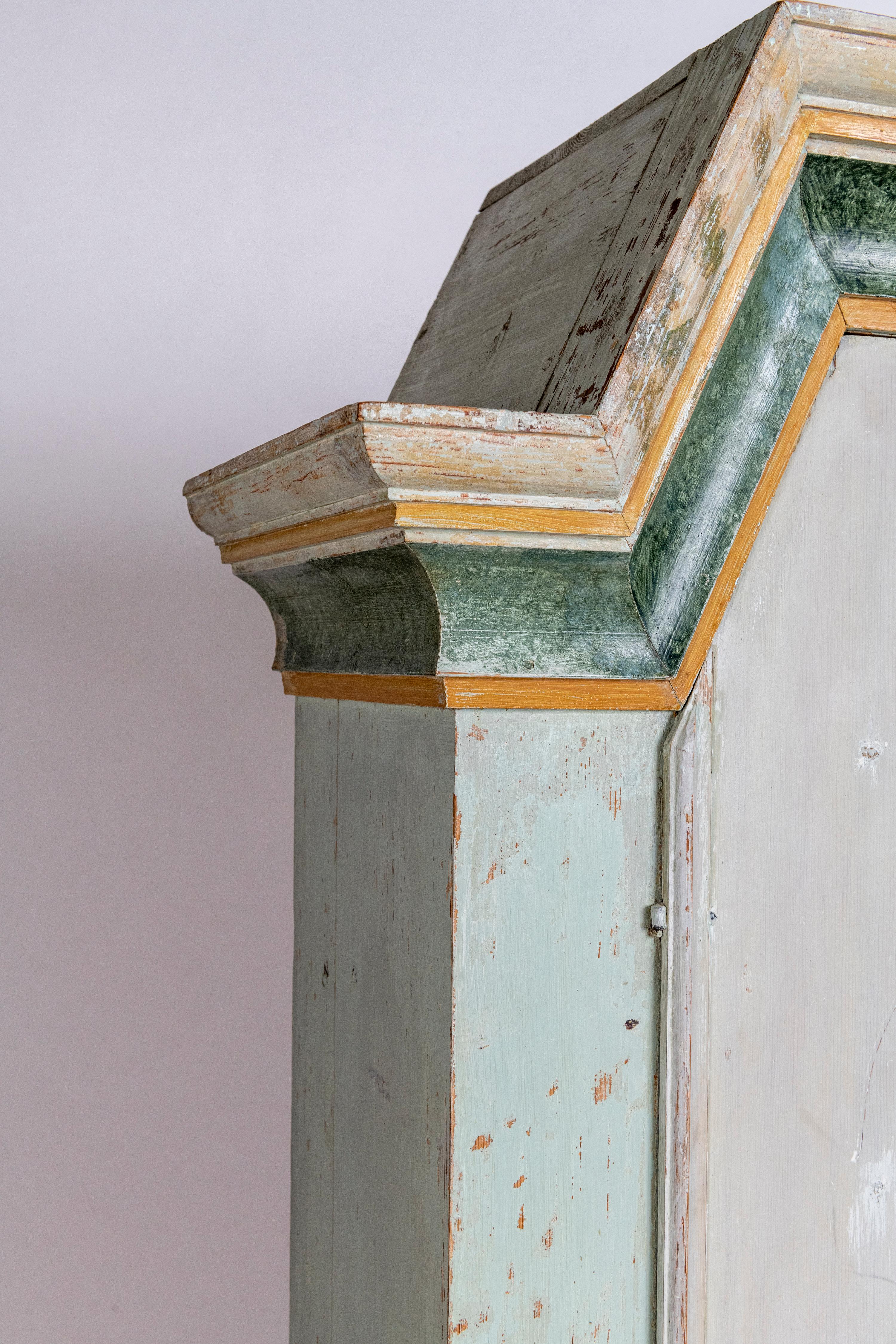 Armoire peinte en vente 5