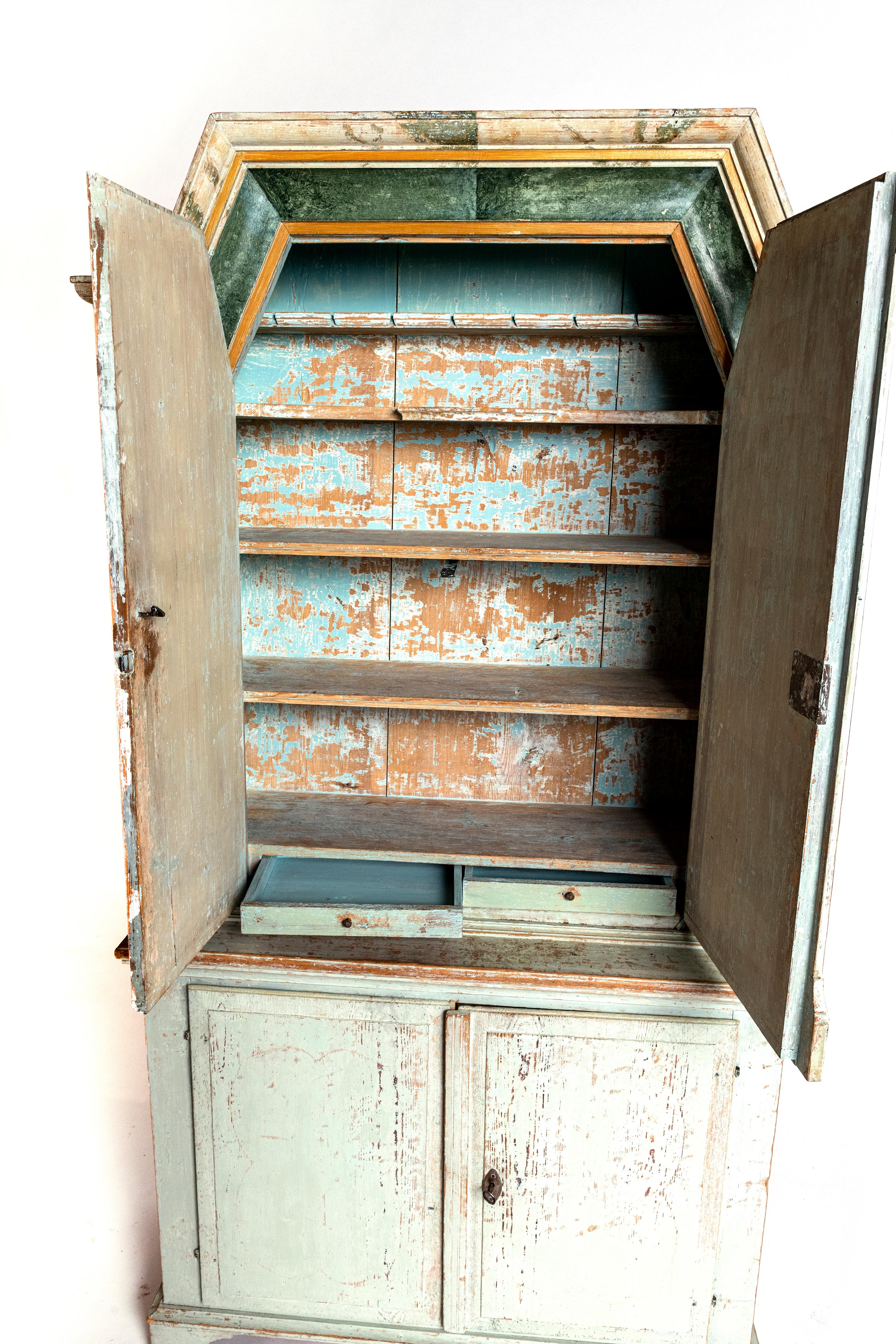 Armoire peinte Bon état - En vente à Washington, DC