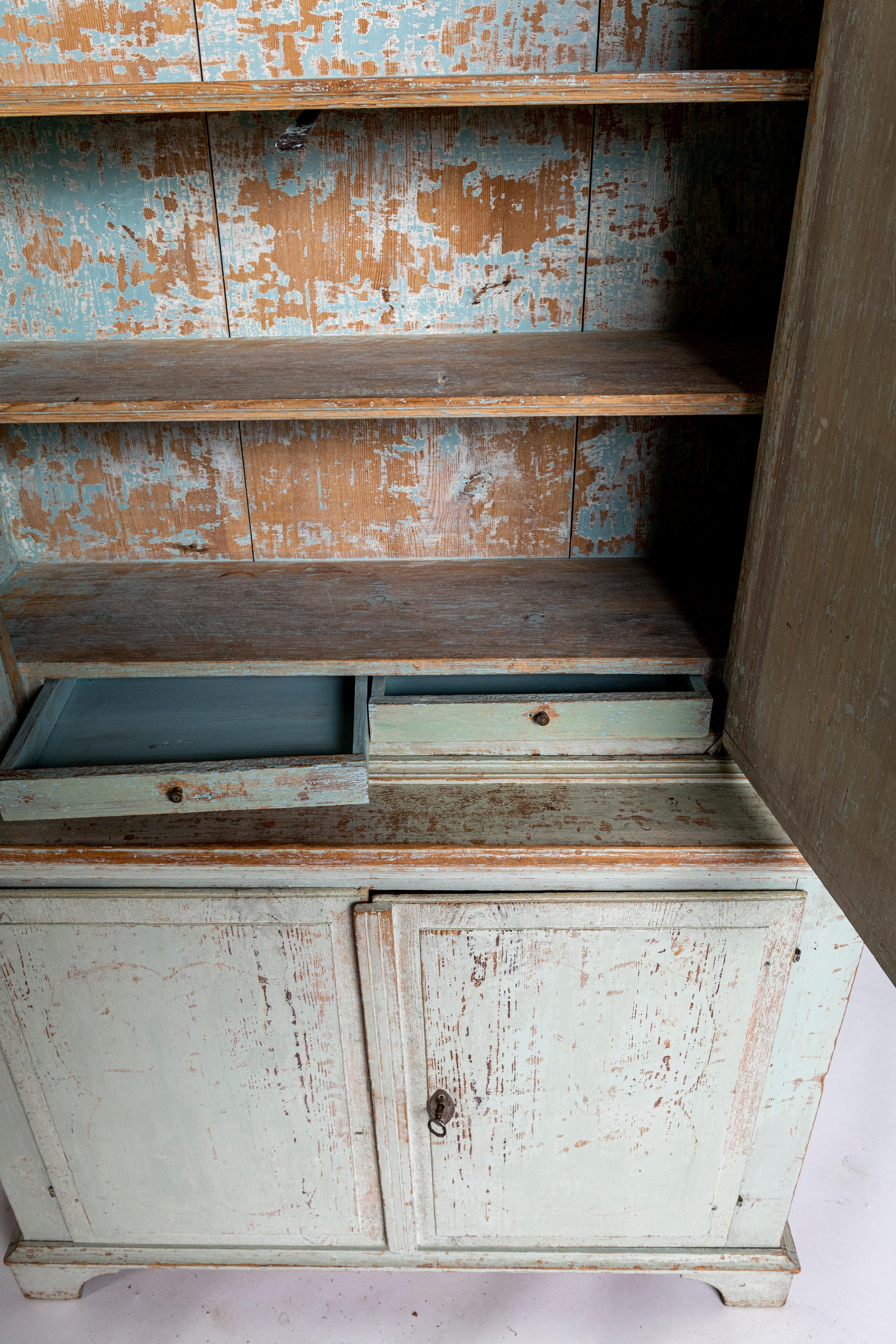 Bois Armoire peinte en vente