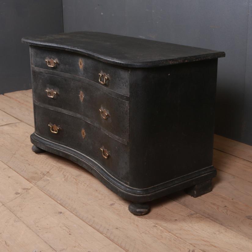 18th century Danish black painted three-drawer commode, 1780.

Dimensions
45 inches (114 cms) wide
20.5 inches (52 cms) deep
28 inches (71 cms) high.

     