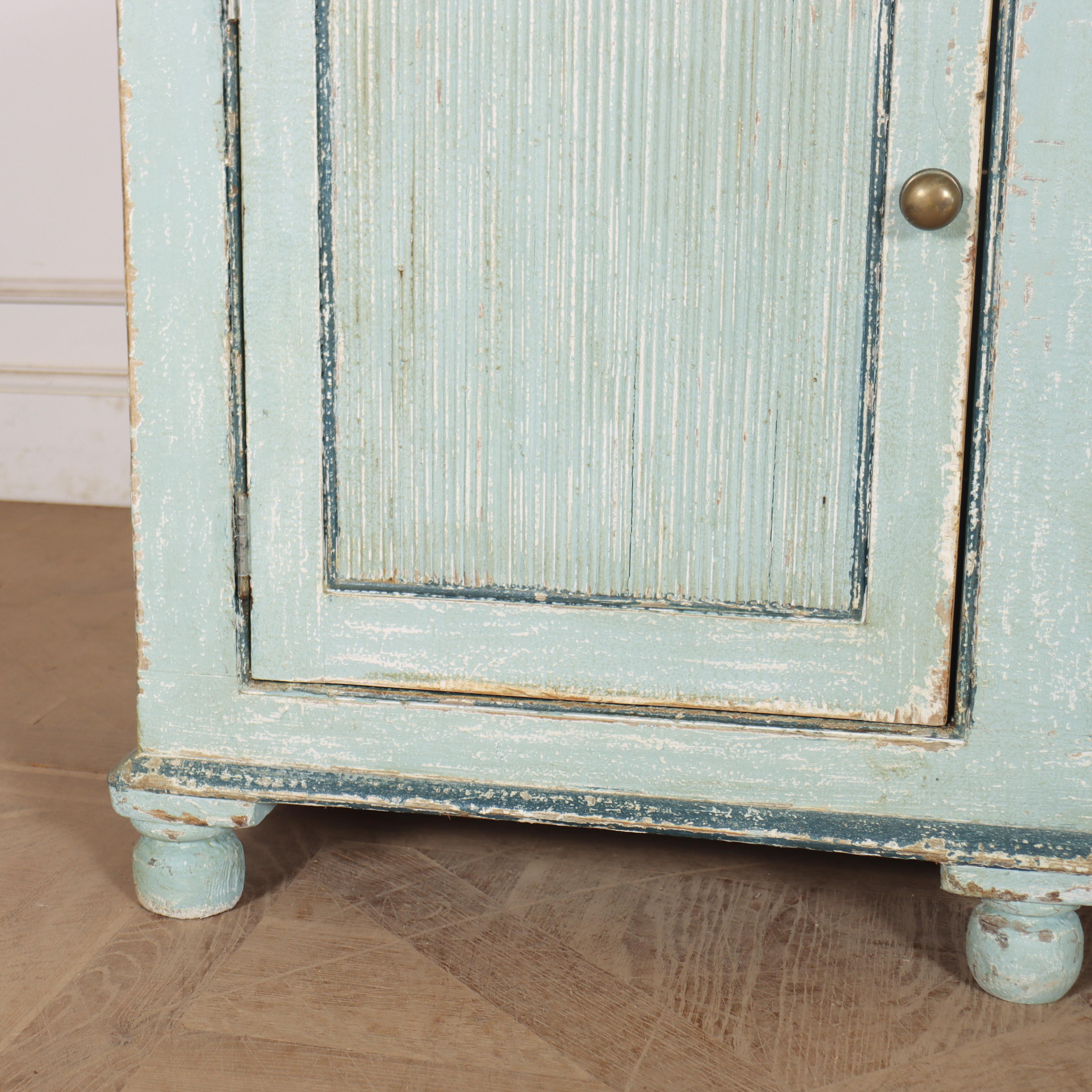 Painted Danish Enfilade In Good Condition For Sale In Leamington Spa, Warwickshire