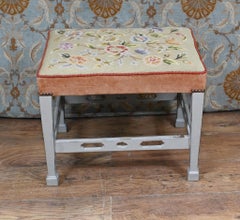 Tabouret Edwardien peint Tapisserie à l'aiguille