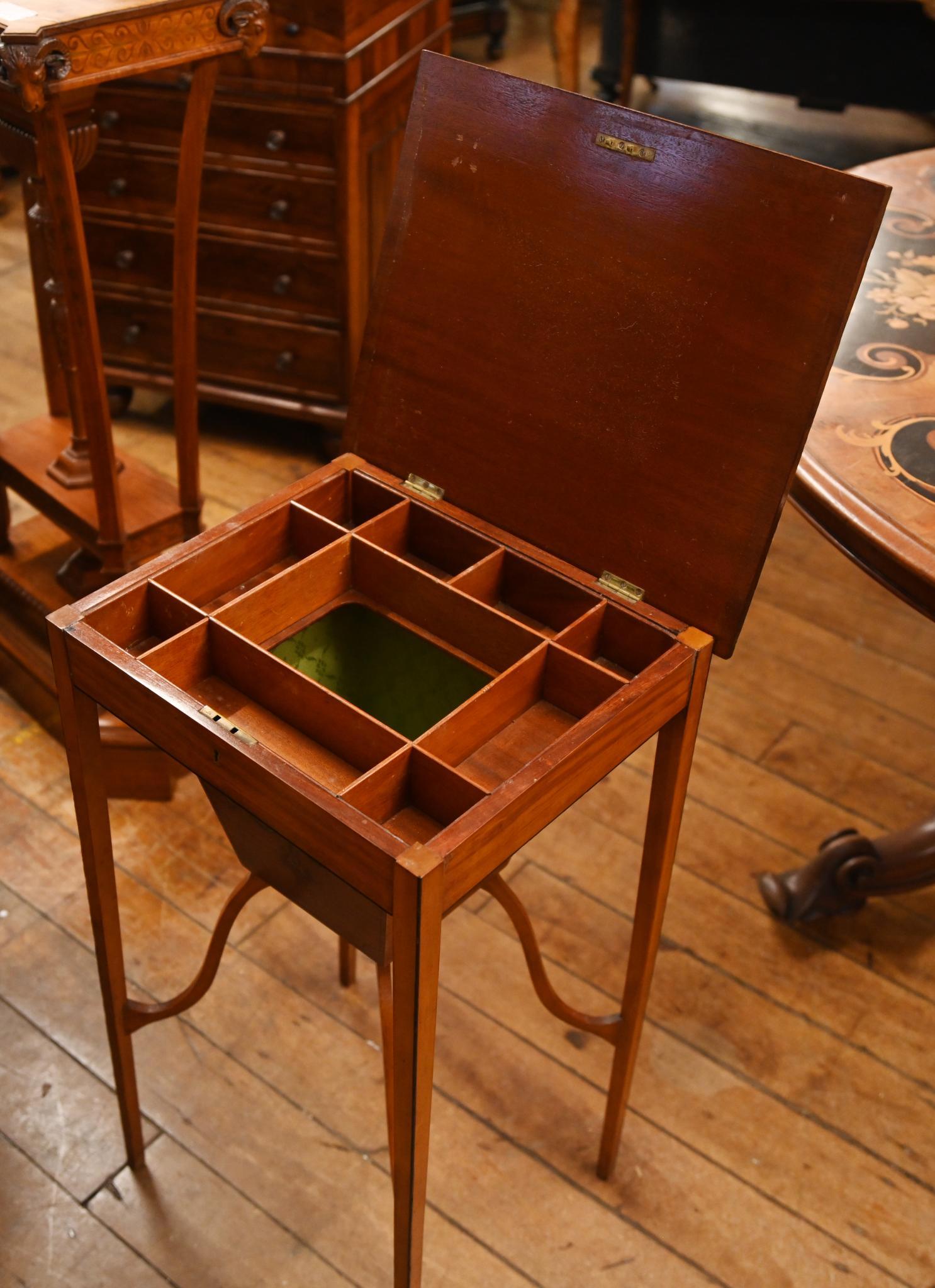 Painted Edwardian Work Box Side Table Satinwood 1910 In Good Condition For Sale In Potters Bar, GB
