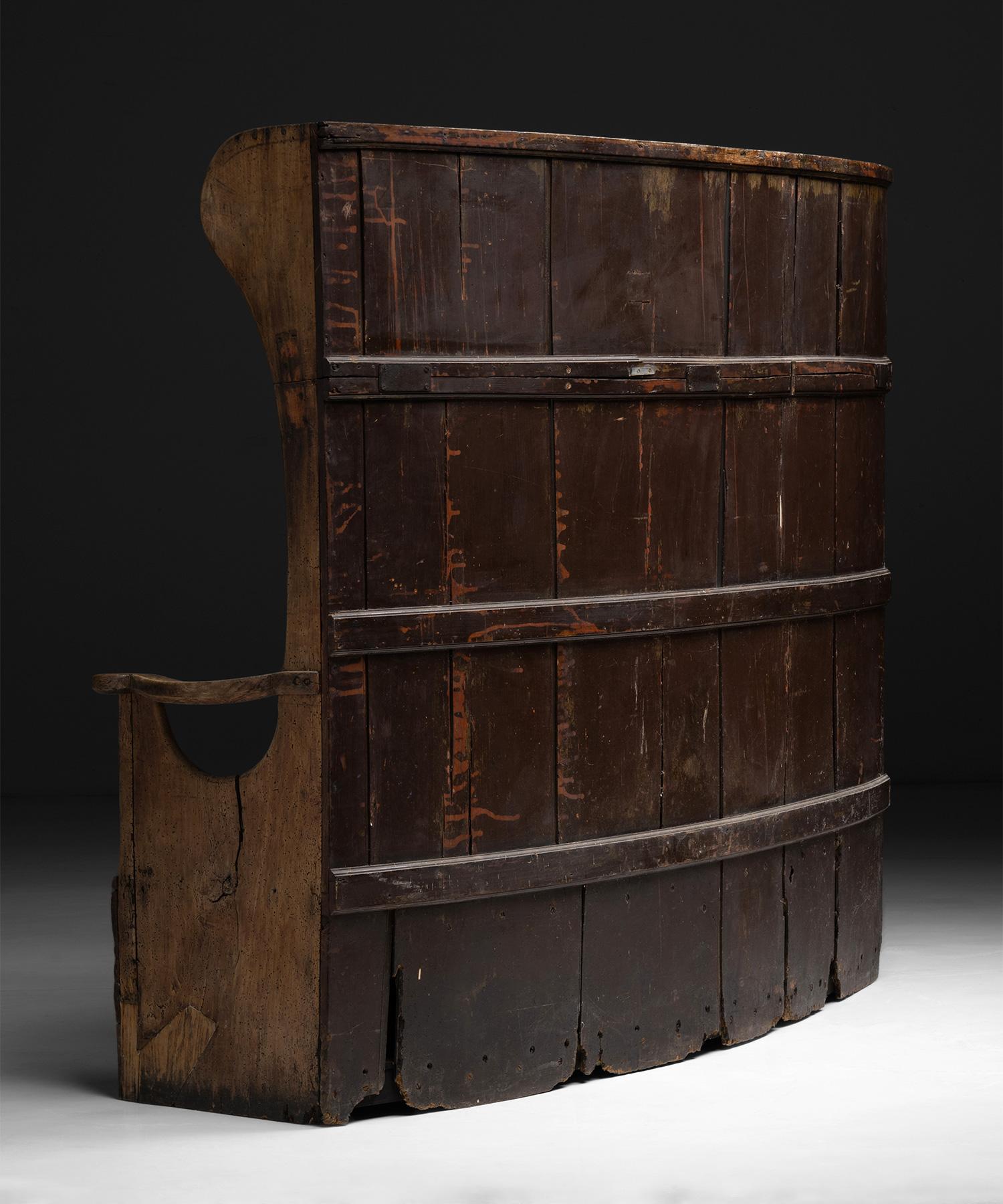 Painted Elm Box Seat Settle, England, circa 1790 For Sale 1