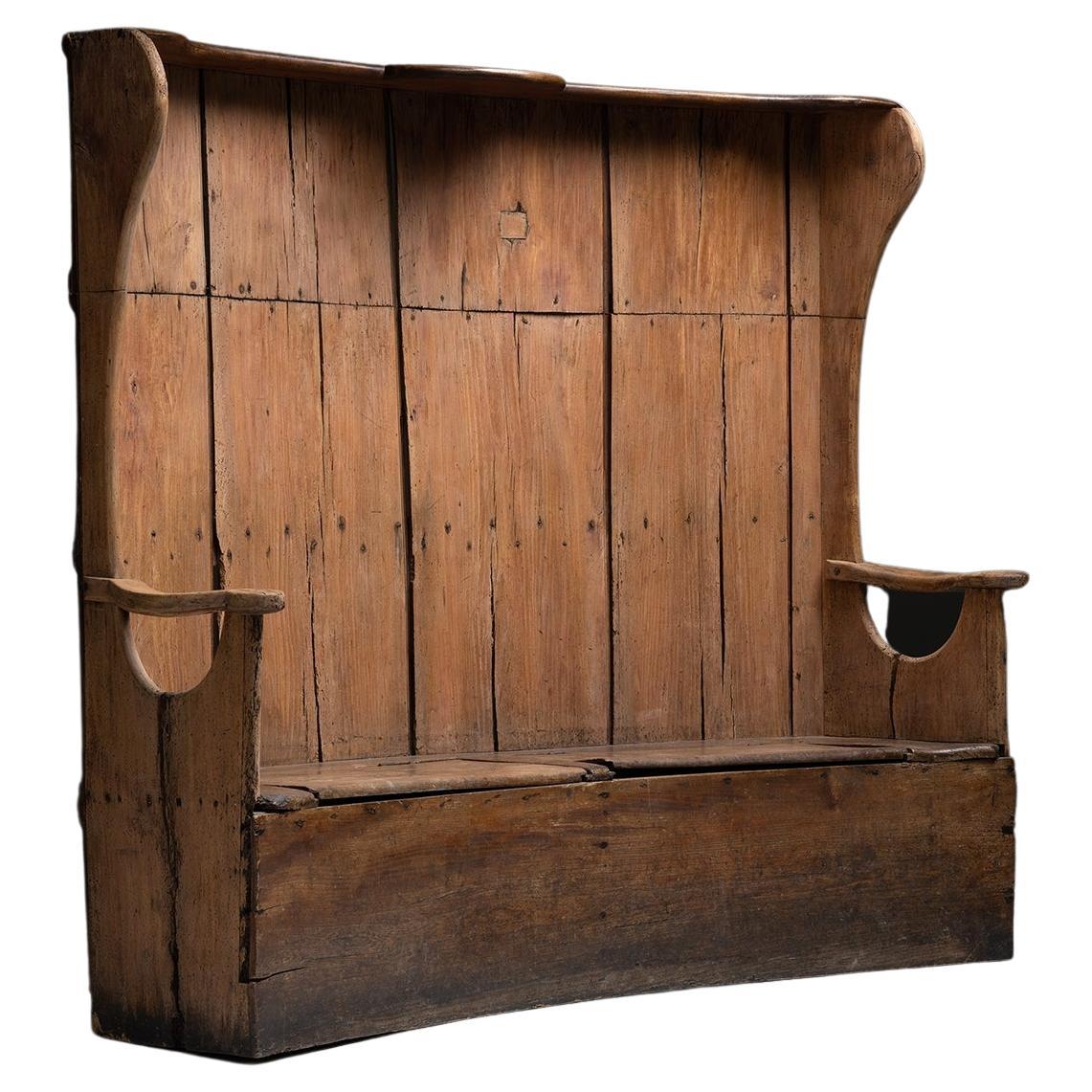 Painted Elm Box Seat Settle, England, circa 1790 For Sale