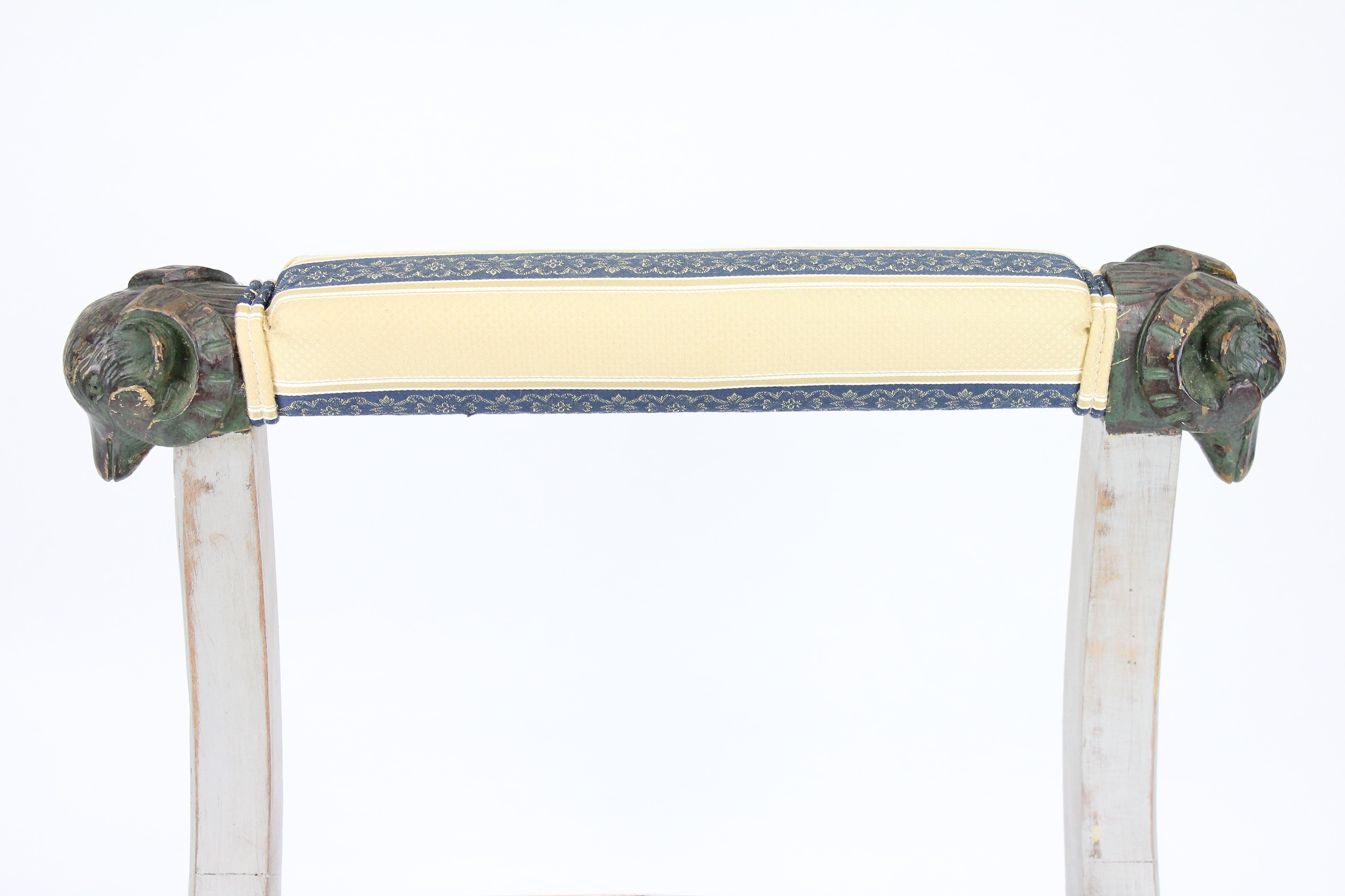 Tabouret ou banc Empire peint. Suède, fin du XIXe siècle. en vente 10