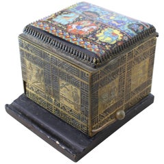 Caja Dispensadora de Cigarrillos con Tapa de Porcelana Esmaltada Pintada Laterales de Metal Grabado
