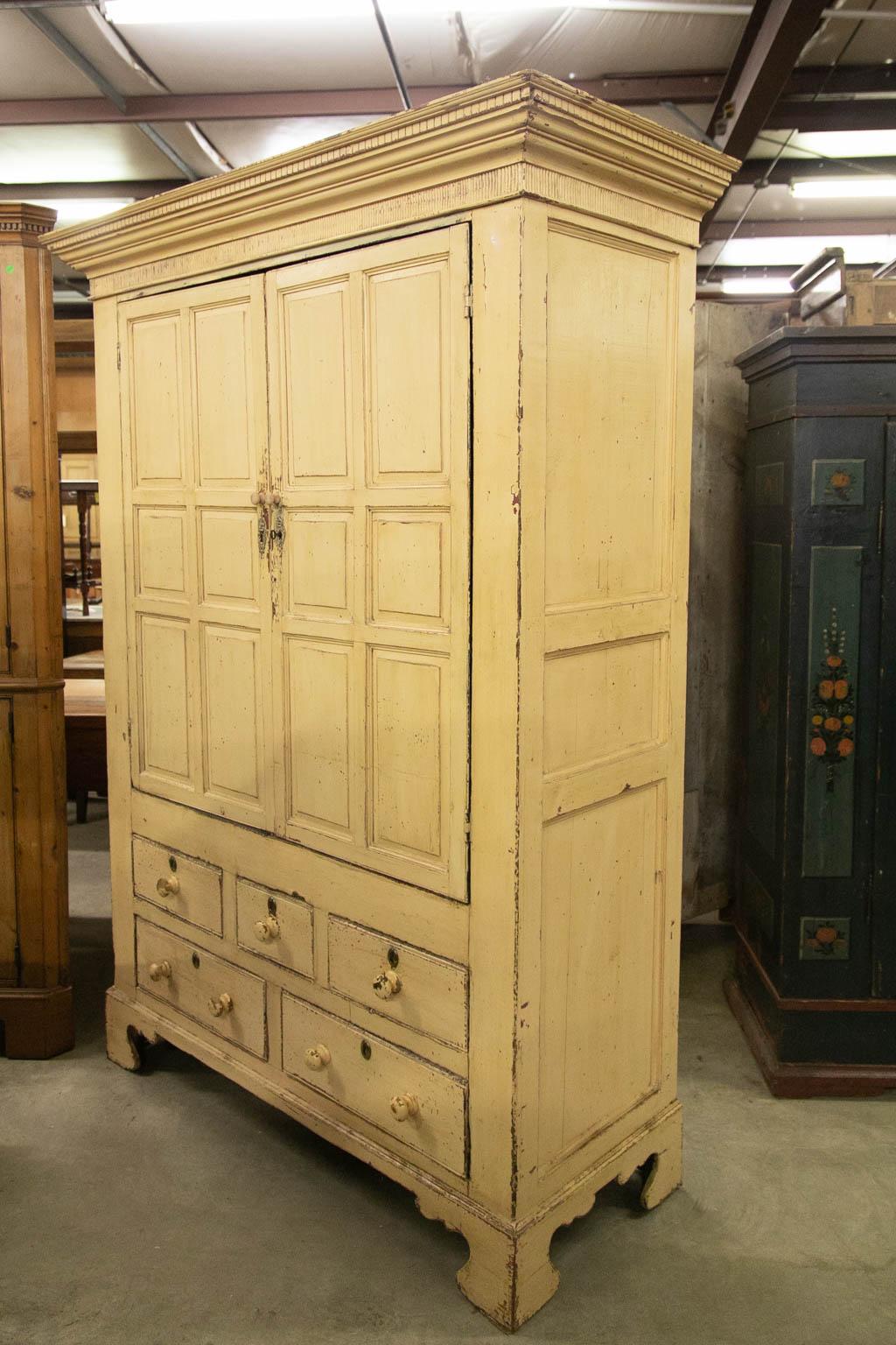 Armoire anglaise peinte en vente 6