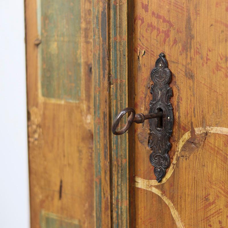 Cabinet de mariage peint d'art populaire 1764 en vente 4