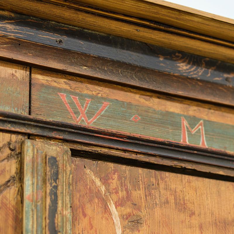 Cabinet de mariage peint d'art populaire 1764 en vente 7