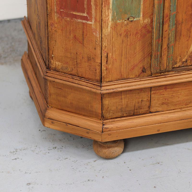 Milieu du XVIIIe siècle Cabinet de mariage peint d'art populaire 1764 en vente