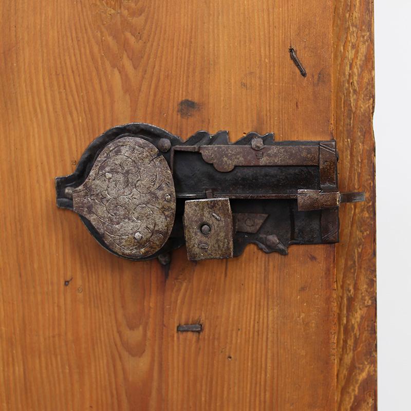 Pino Armadietto da sposa dipinto in stile folkloristico 1773 in vendita