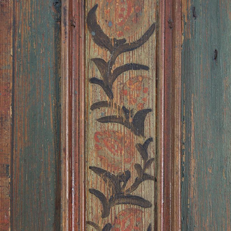 Cabinet de mariage peint d'art populaire 1790 en vente 2