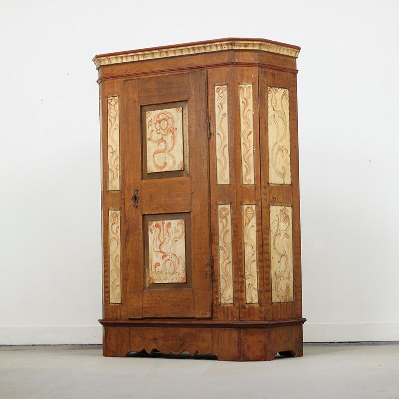 Gabinete Nupcial de Arte Popular Pintado 1806 Pintado a mano en venta