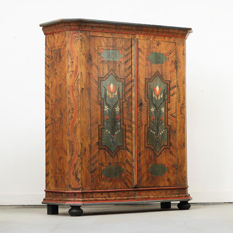 Armadietto da sposa dipinto in stile folkloristico 1809 in vendita 2