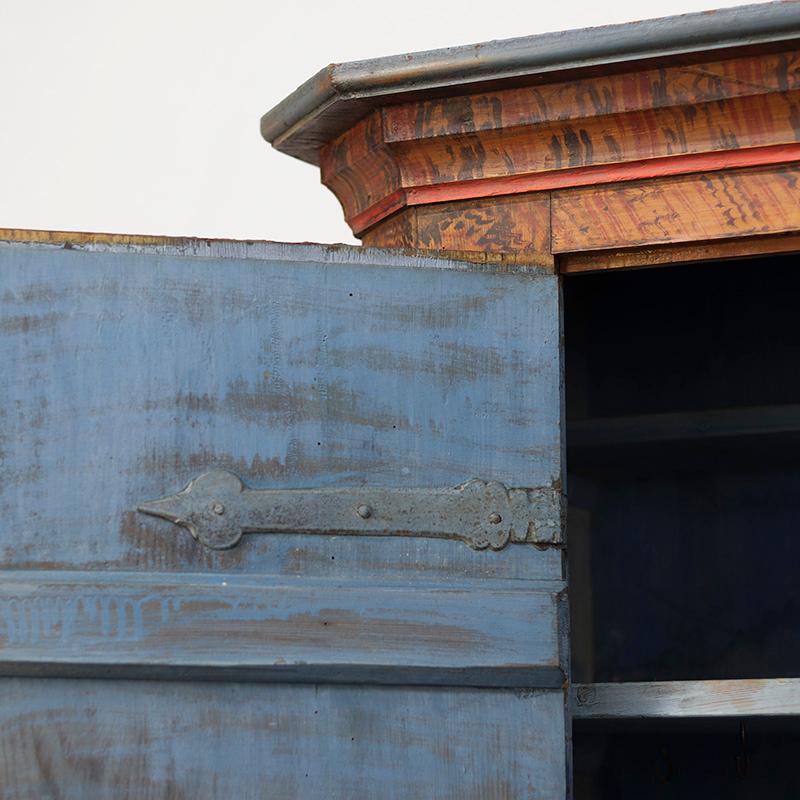 Armadietto da sposa dipinto in stile folkloristico 1809 in vendita 1