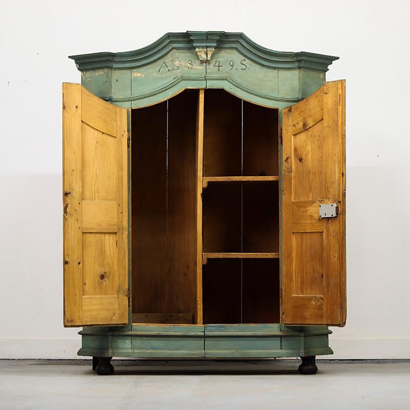 Gabinete Nupcial de Arte Popular Pintado 1849 en Desgastado estado para la venta en OOSTERHOUT, NL