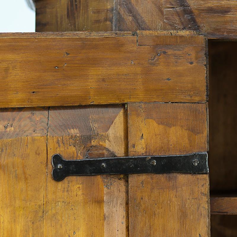 Armadio da sposa dipinto in stile Folk Art in vendita 2