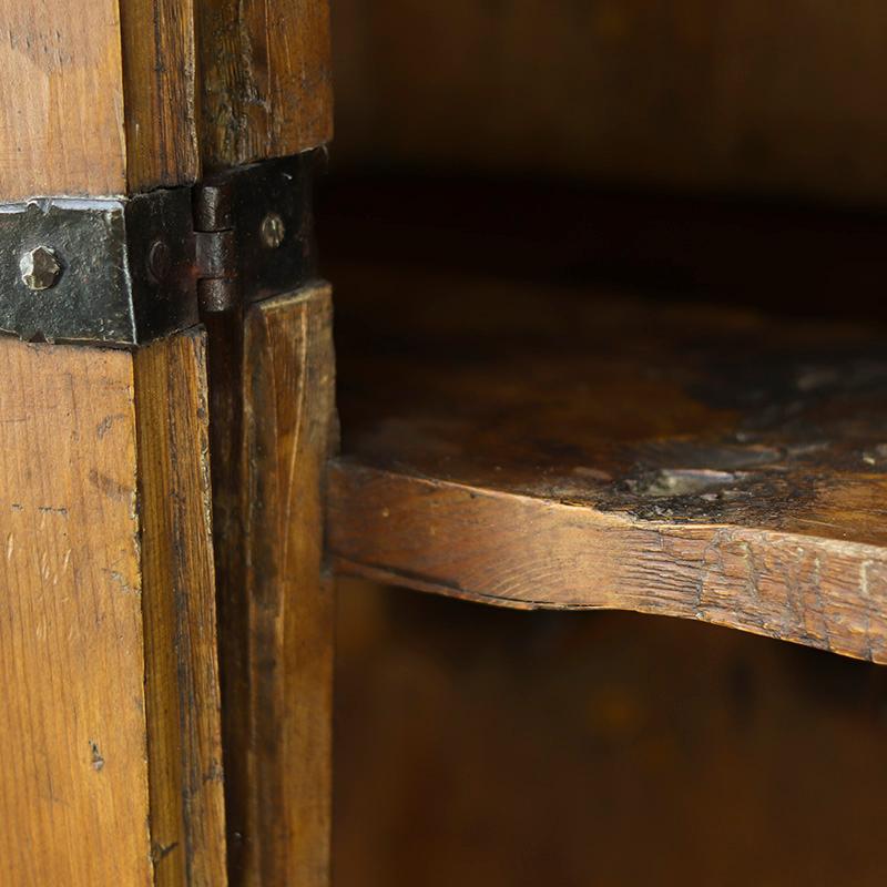 Armadio da sposa dipinto in stile Folk Art in vendita 3