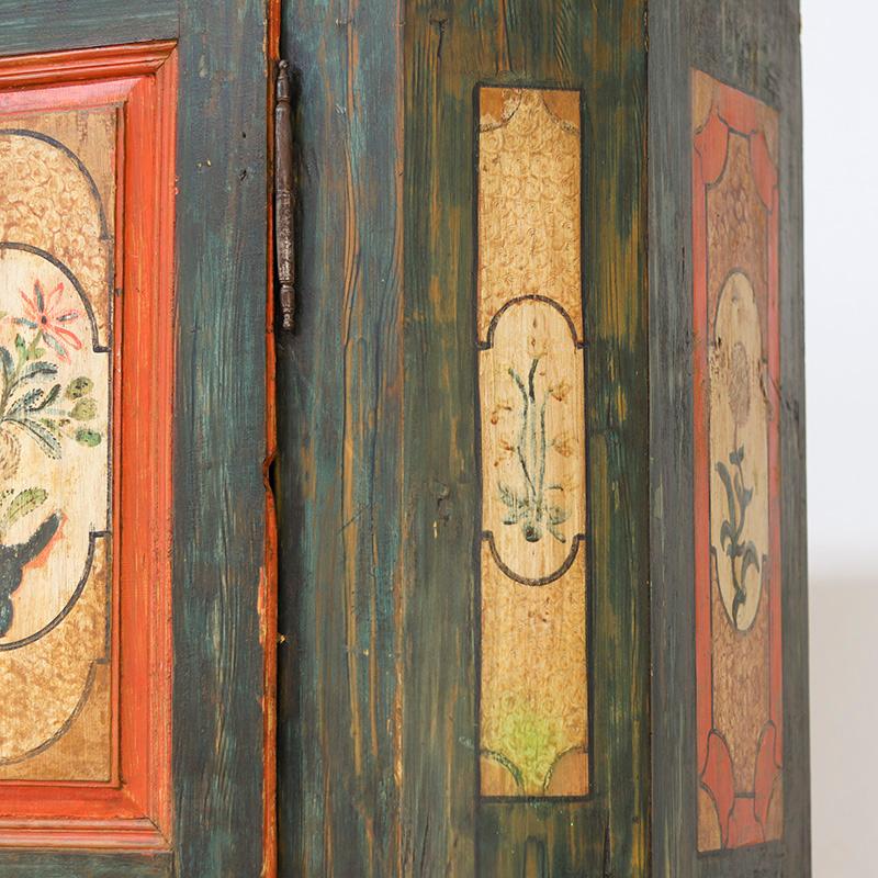 Armadio da sposa dipinto in stile Folk Art in vendita 5