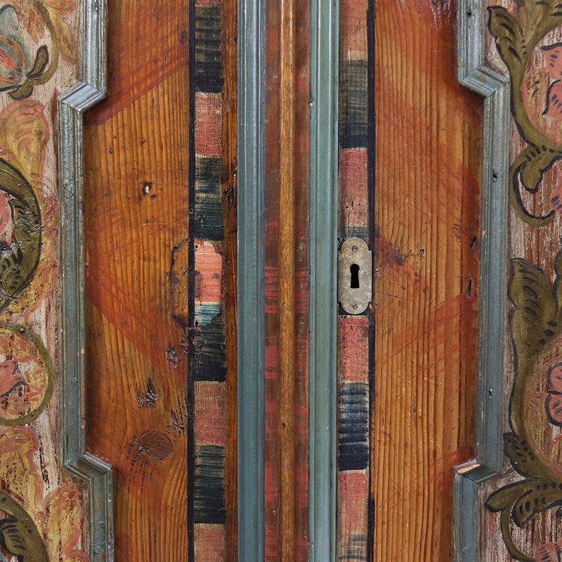 XIXe siècle Cabinet de mariage peint d'art populaire en vente