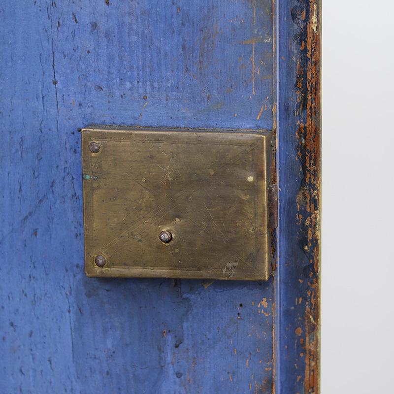 Armadio da sposa dipinto in arte popolare in blu in vendita 3