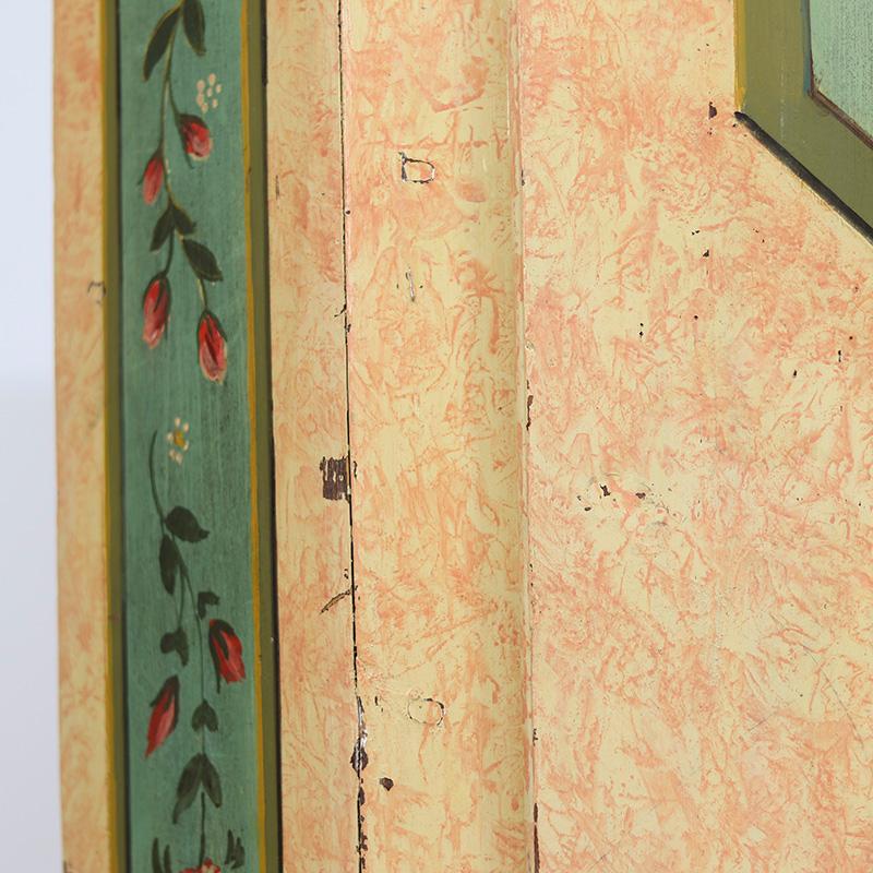 Armario Nupcial de Arte Popular Pintado en Rosa en venta 3