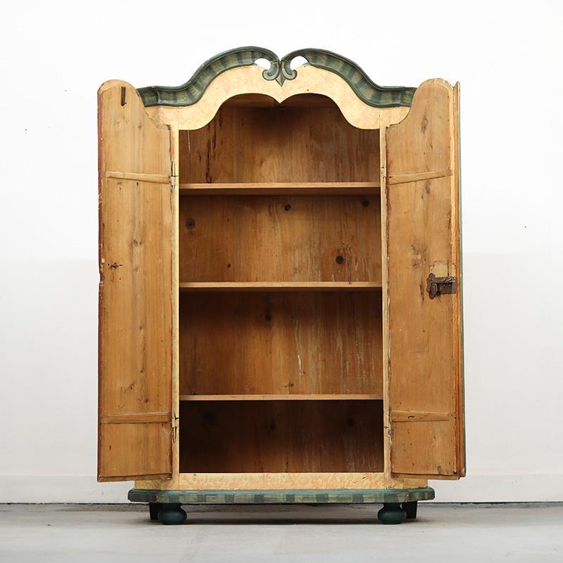 Armario Nupcial de Arte Popular Pintado en Rosa en Bueno estado para la venta en OOSTERHOUT, NL