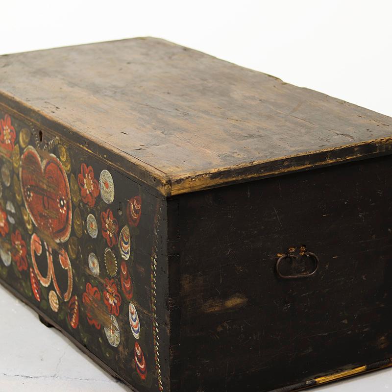 Hand-Painted Antique Painted Folk Art Farmhouse Bridal Chest 1911 For Sale