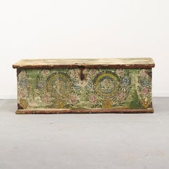 Baúl de Novia de Arte Popular Pintado en Verde