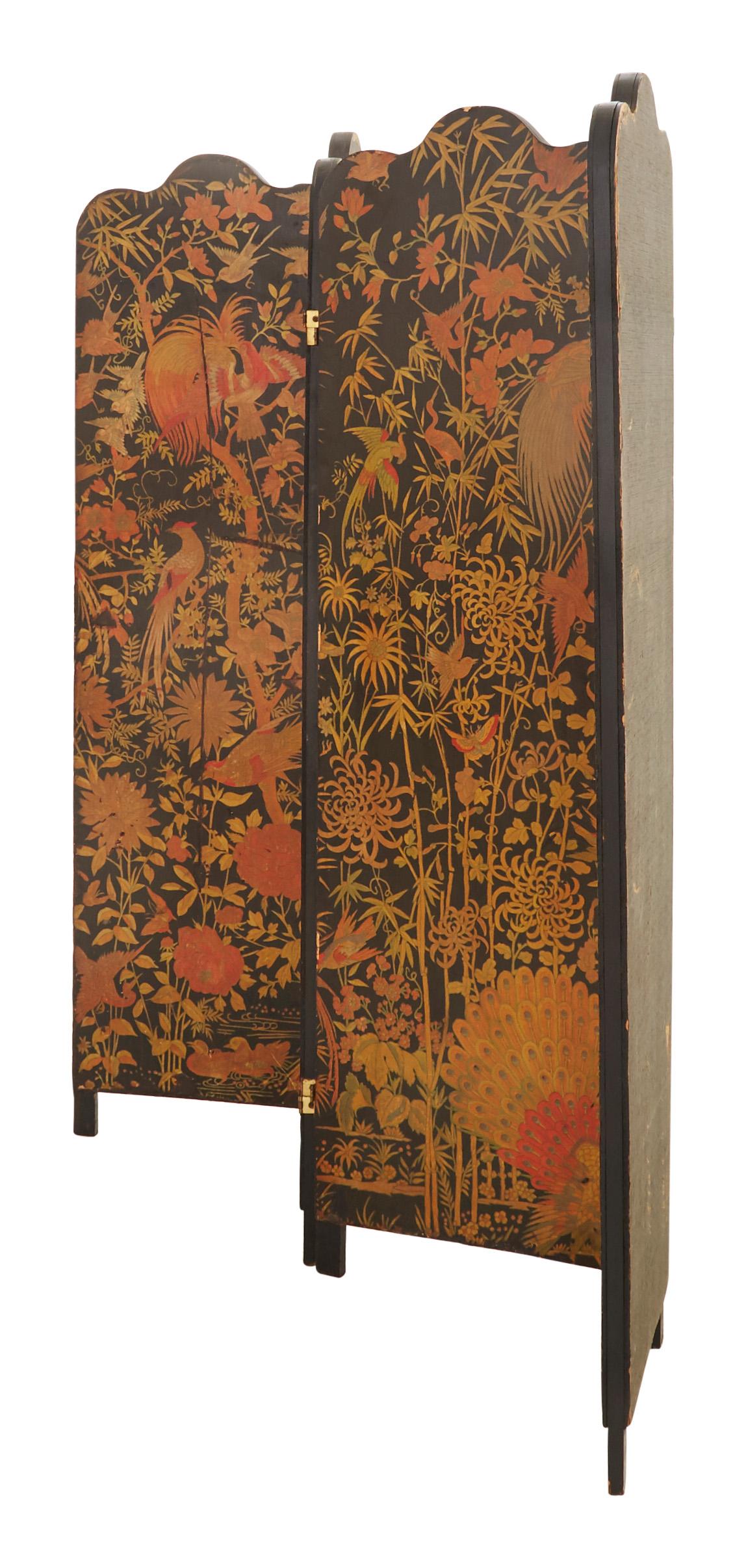 •Asian inspired
•4-panel, papered screen with flora and fauna print
•Early 20th century
•American

Dimensions:
•Overall: 79” W x 1.5” D x 66.25” H
•Each panel: 19.75” W x 66.25” H.