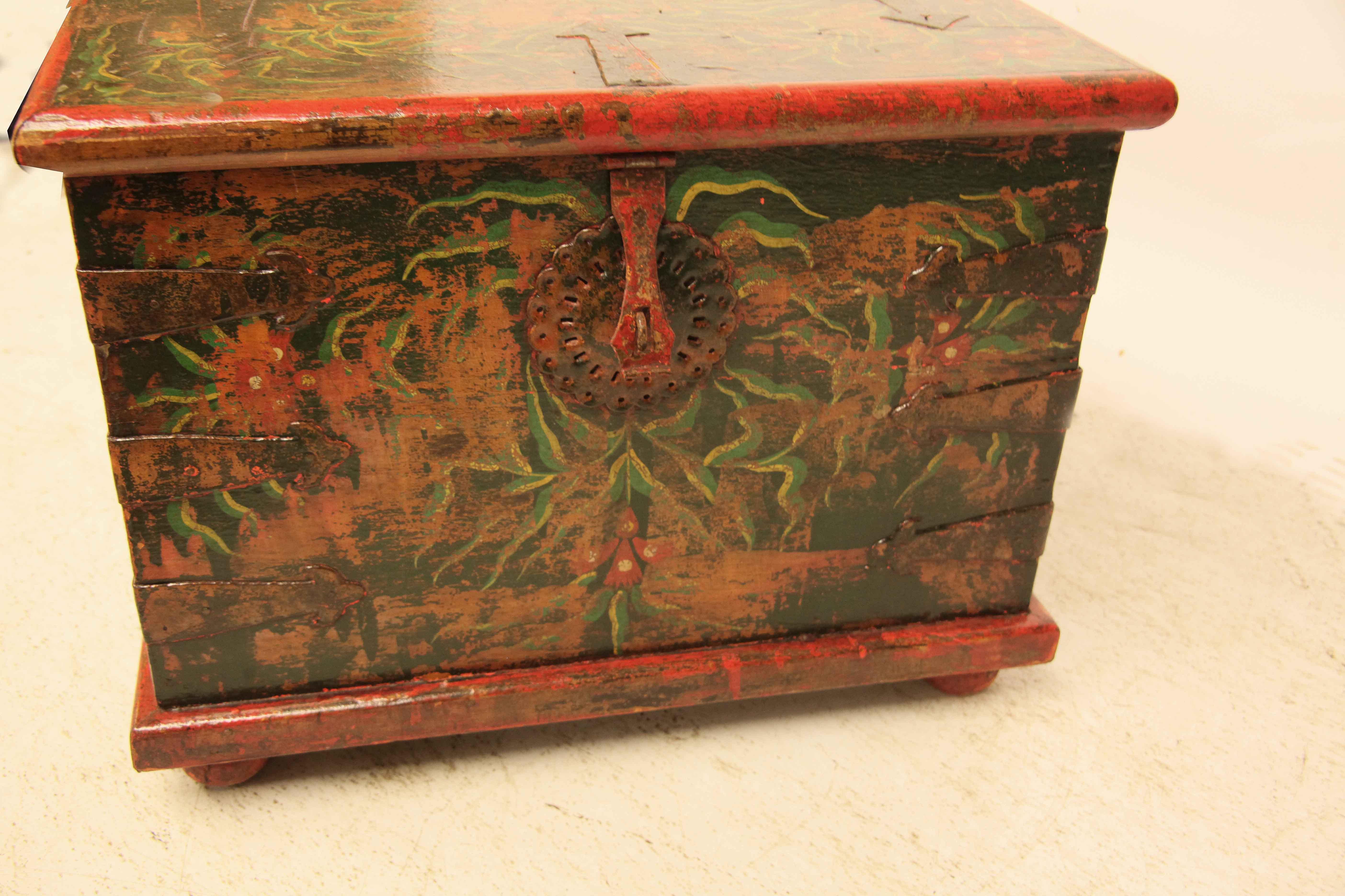 Late 19th Century Painted Four Sided Box For Sale