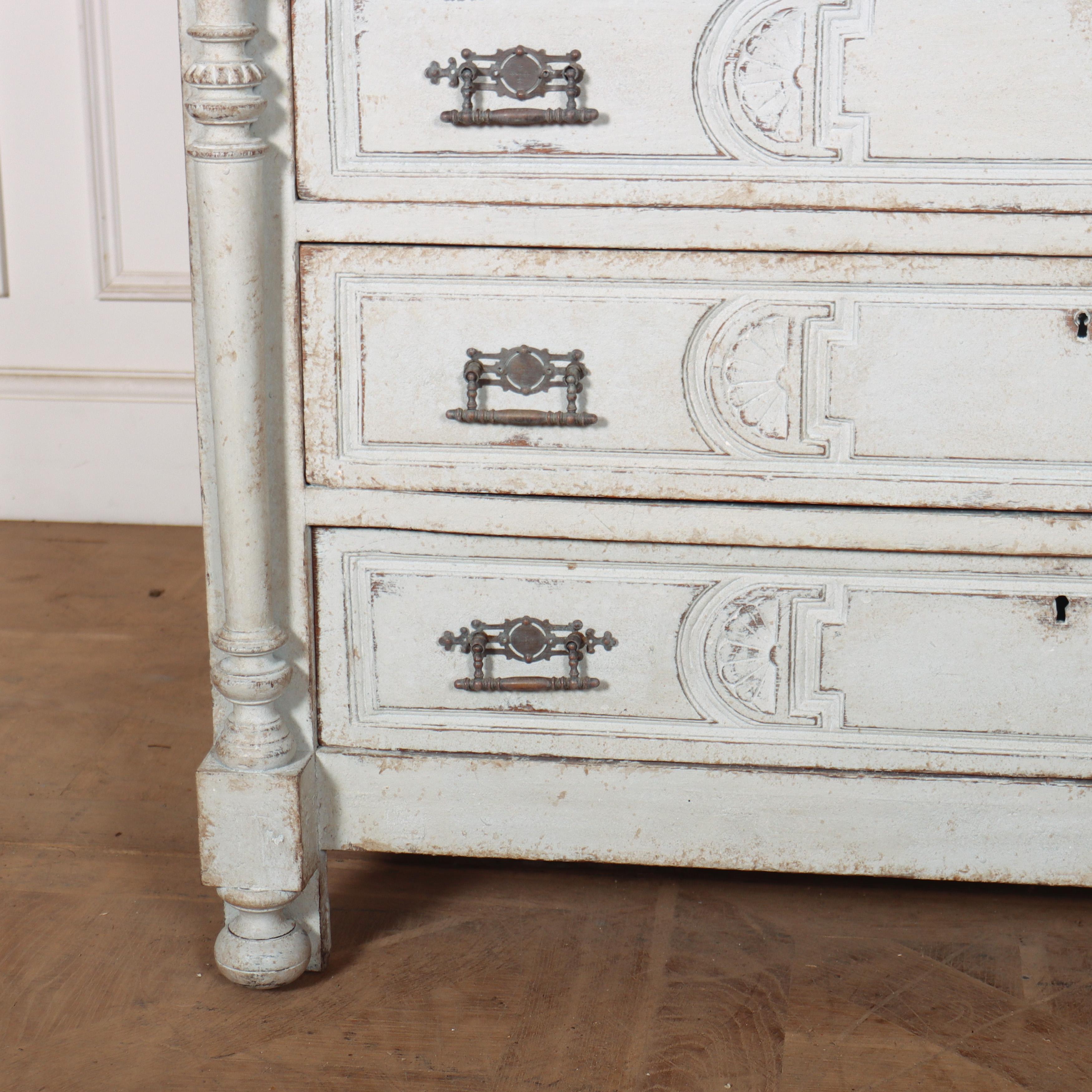 Painted French Commode In Good Condition For Sale In Leamington Spa, Warwickshire