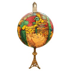 Globo Pintado con Cristal de Roca y Base de Bronce Dorado