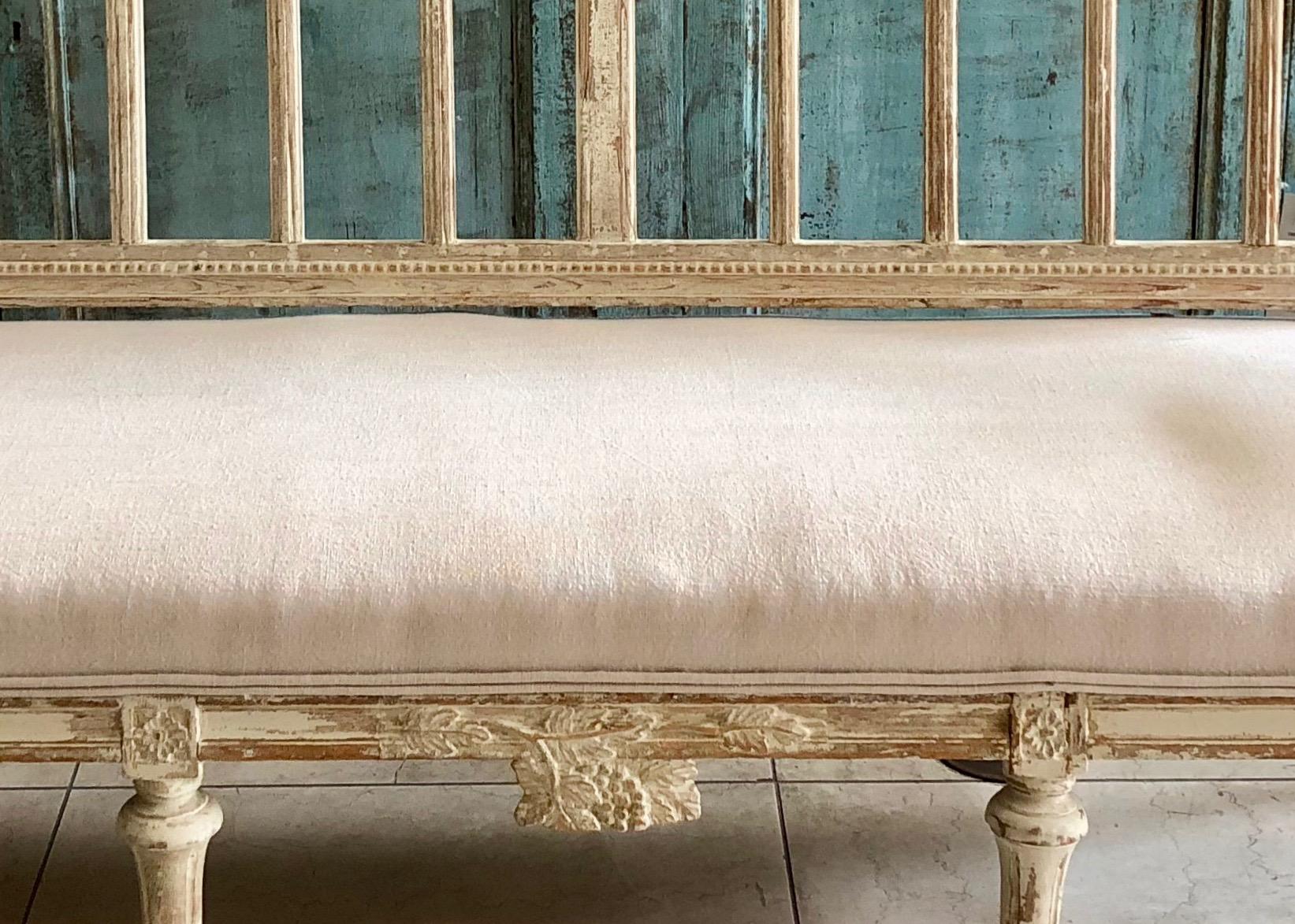 Early 19th Century Painted Gustavian Period Lindome Sofa, Sweden, circa 1800
