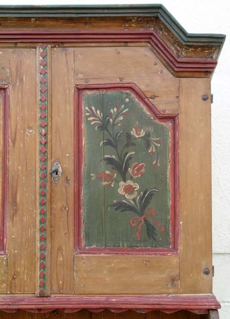 19th Century Painted Hutch from Northern Sweden For Sale