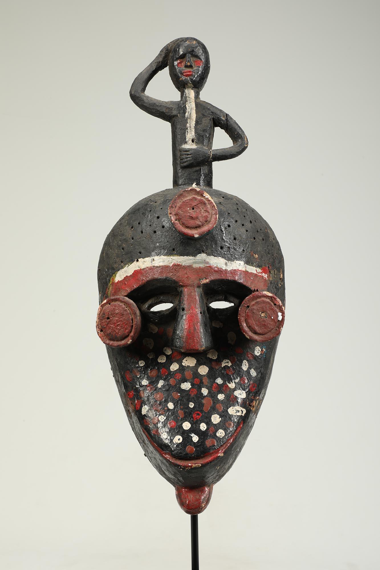 Painted Ibibio Polychrome Face Mask with Figure on Top, Nigeria Africa colorful For Sale 2