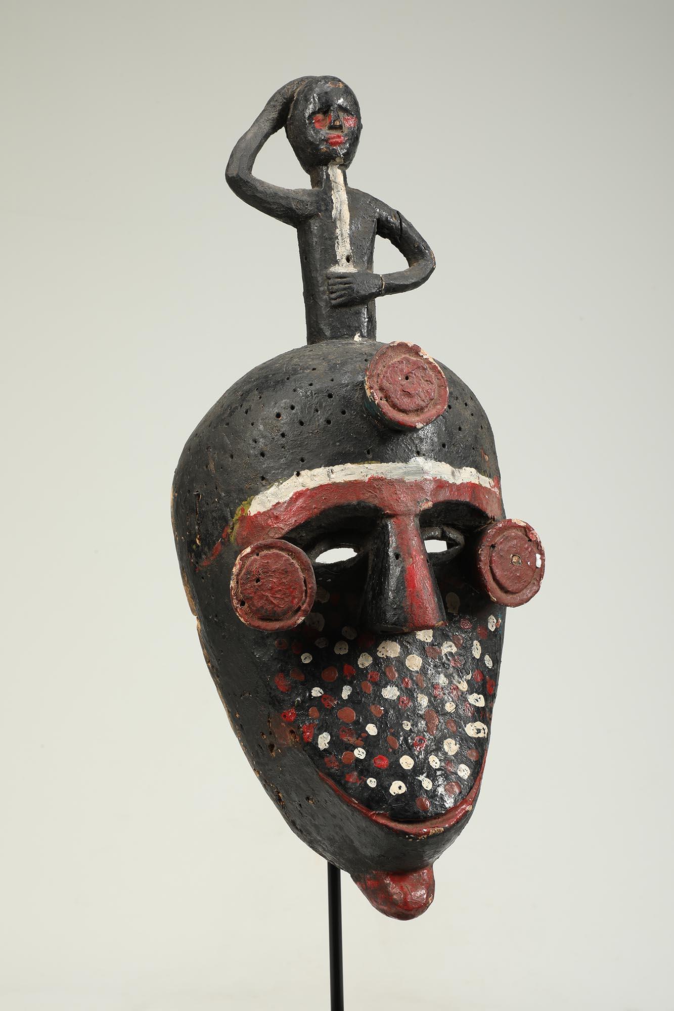 Painted Ibibio Polychrome Face Mask with Figure on Top, Nigeria Africa colorful For Sale 3