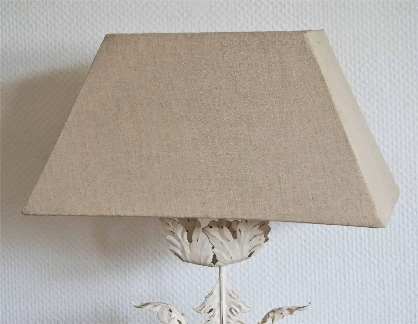 Painted Iron Foliage Table Lamp with Linen Shade, 1970s In Good Condition In Frankfurt am Main, DE
