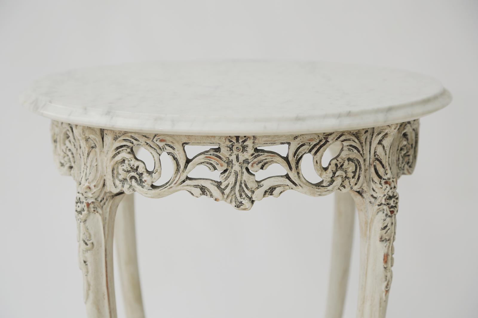 20th Century Painted Italian Carved Occasional Table with Round Carrara Marble Top For Sale