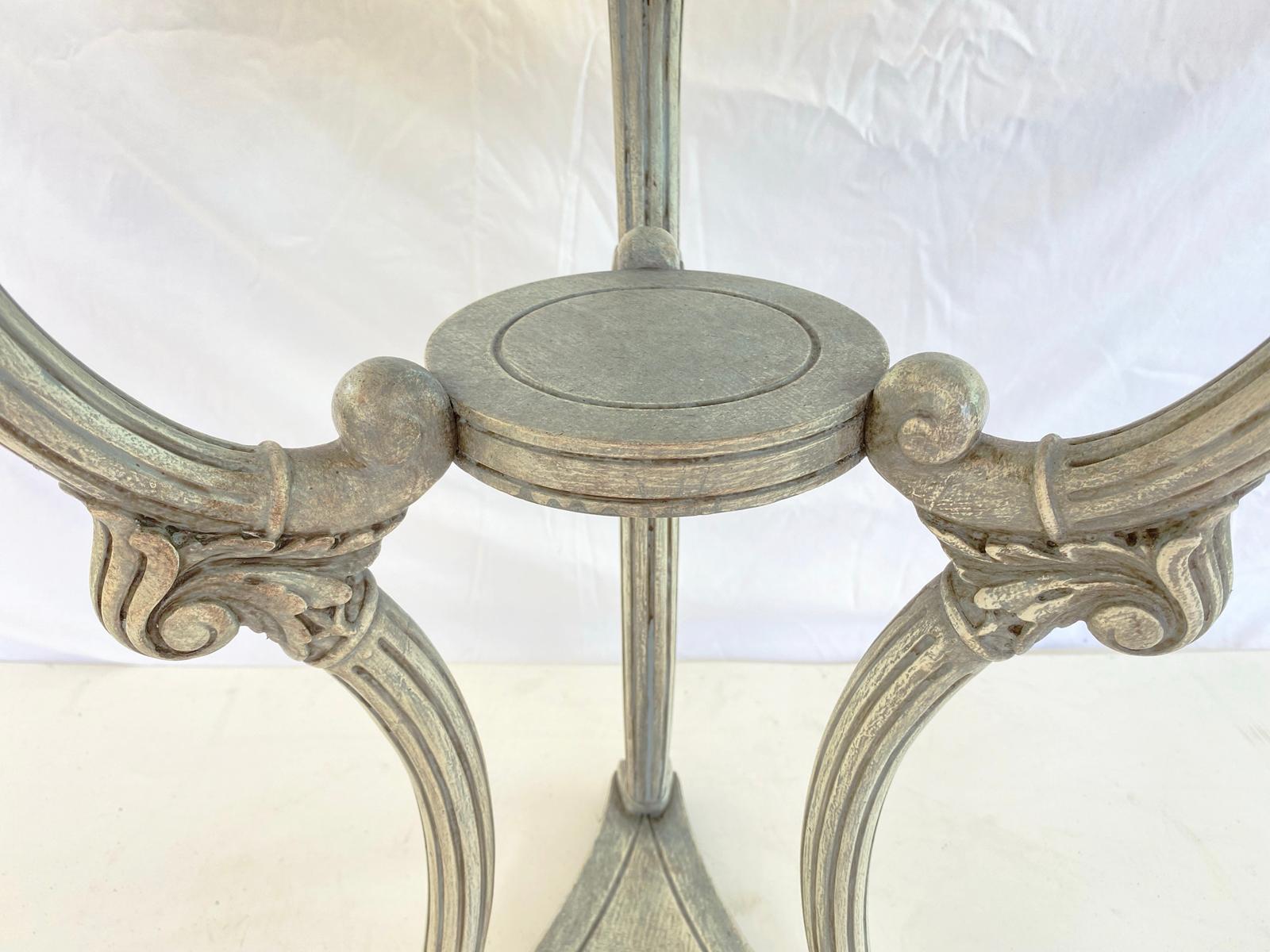 Painted Italian Occasional Table with Wave-scroll Apron In Good Condition For Sale In West Palm Beach, FL