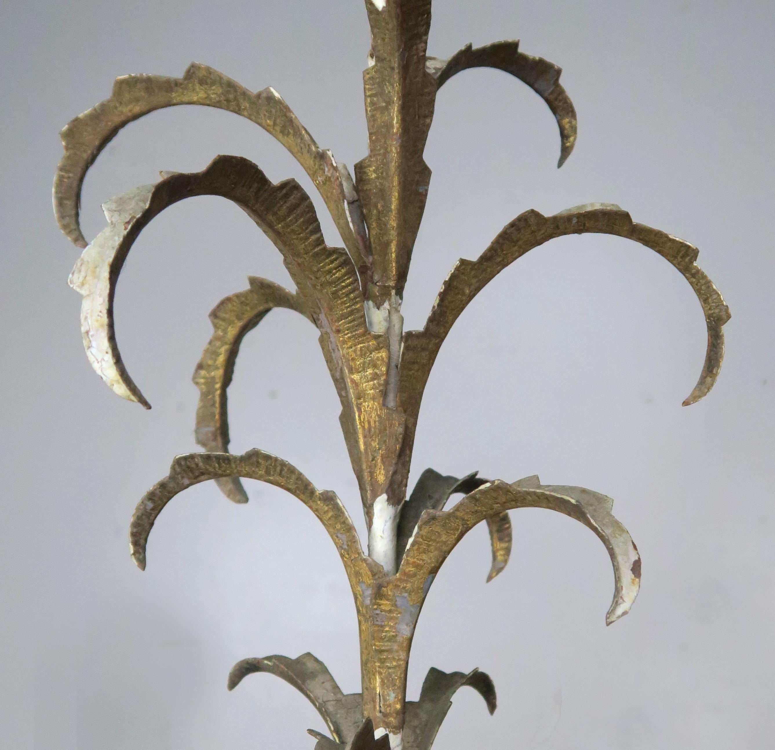 Mid-20th Century Painted Italian Wood & Metal Pineapple Chandelier, circa 1940s