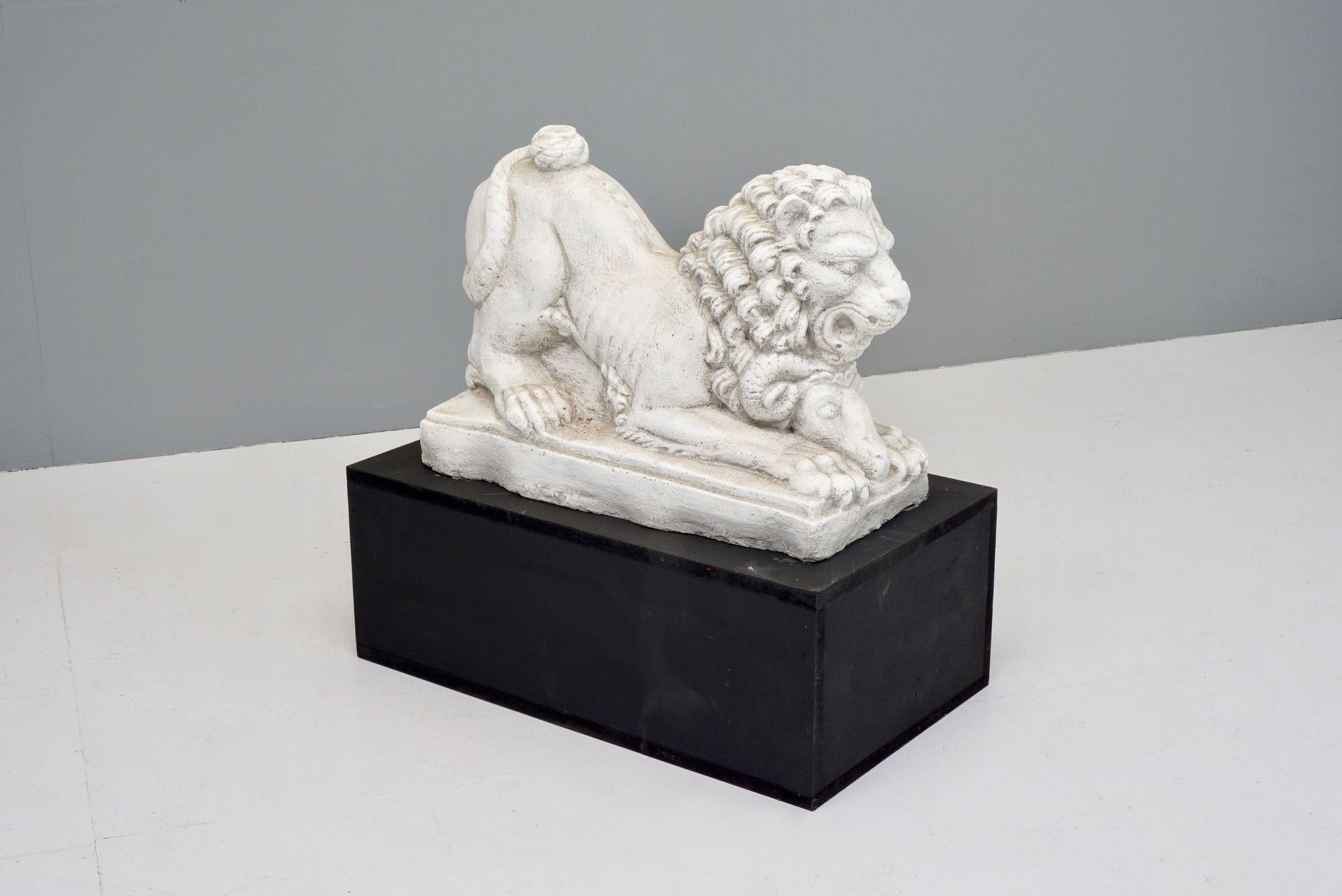 Painted cast concrete lion model with goat head.

England Circa 1960

H 24cm x W 38cm x D 65cm

Please be in contact if you require anymore information about our products.

IMPORTANT

Please be in contact before making a purchase, with your delivery