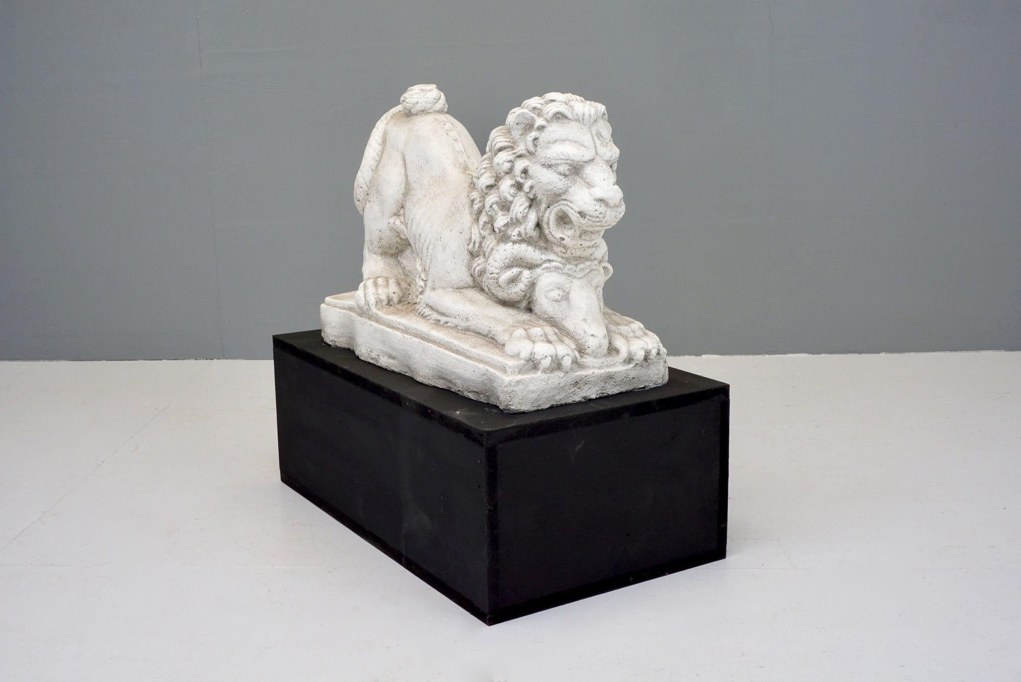 Milieu du XXe siècle Painted Lion and Goat en vente
